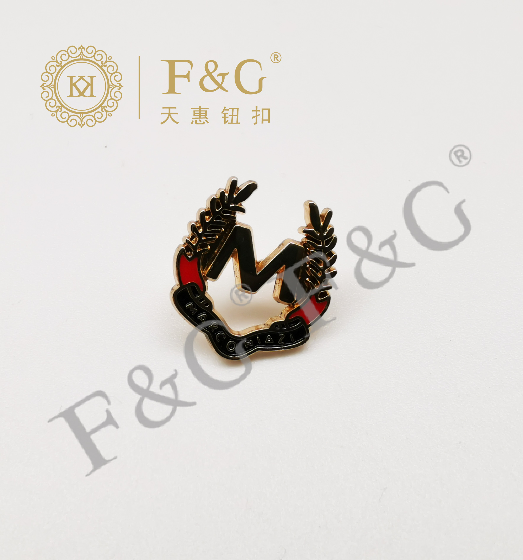 时尚胸针