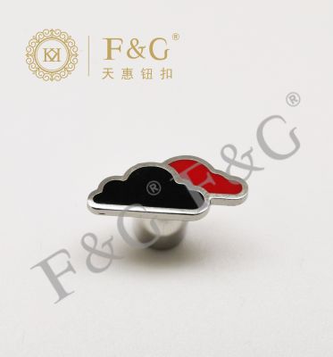 时尚胸针