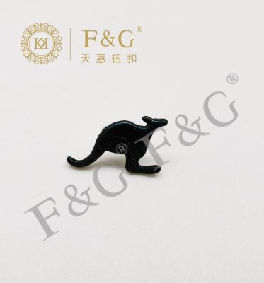 时尚胸针