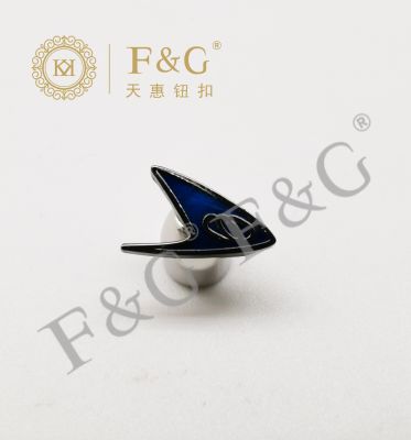 时尚胸针